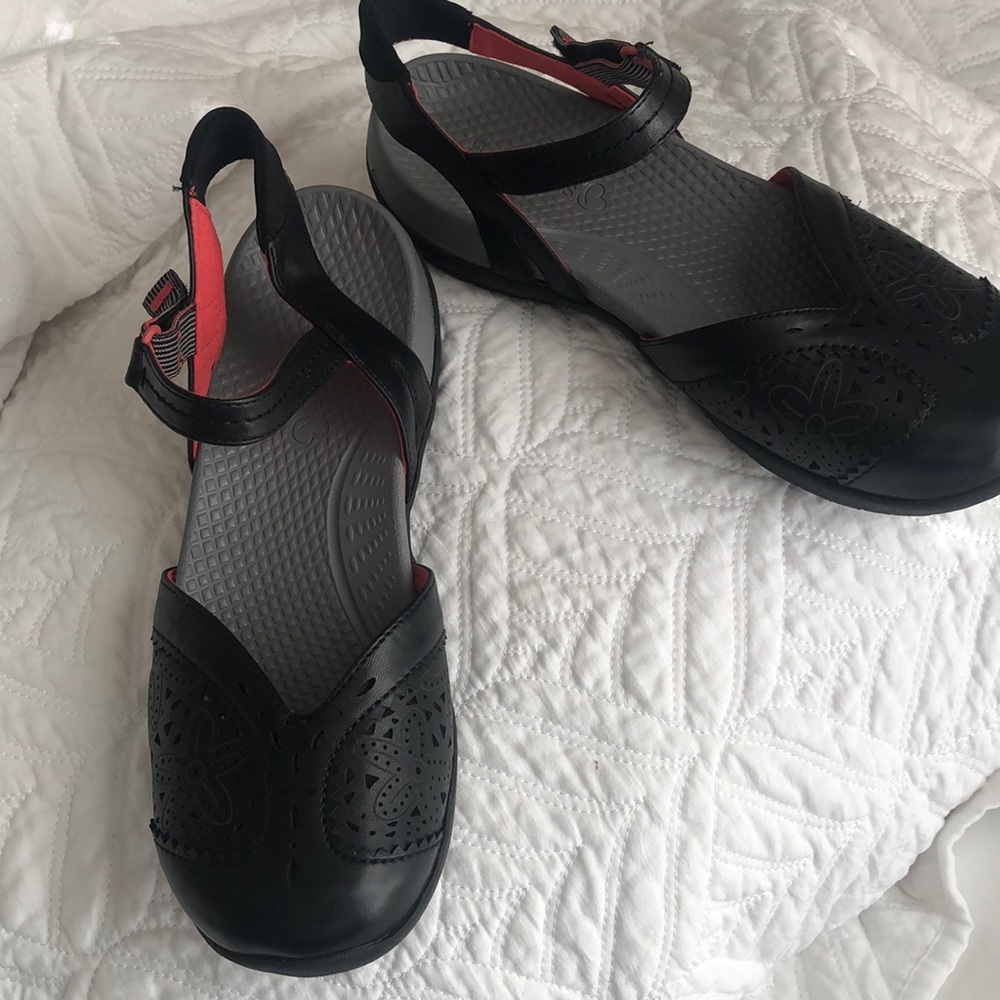 Baretraps Black Mary Jane’s